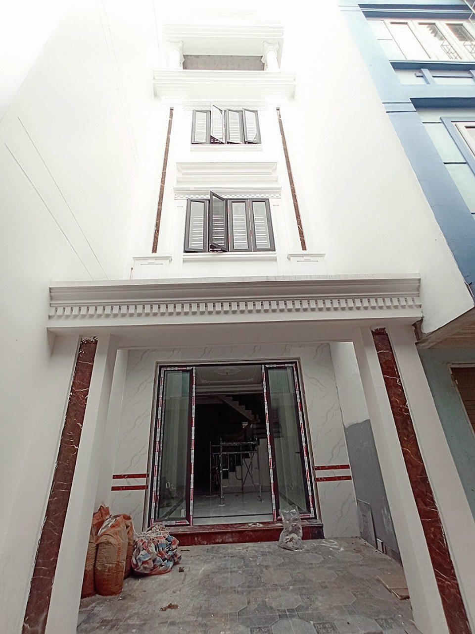 Bán nhà xây mới độc lập, sân cổng riêng, ngõ cực nông, 60m x 4 tầng GIÁ 3.45 tỉ tại Lực Hành - Trung Lực