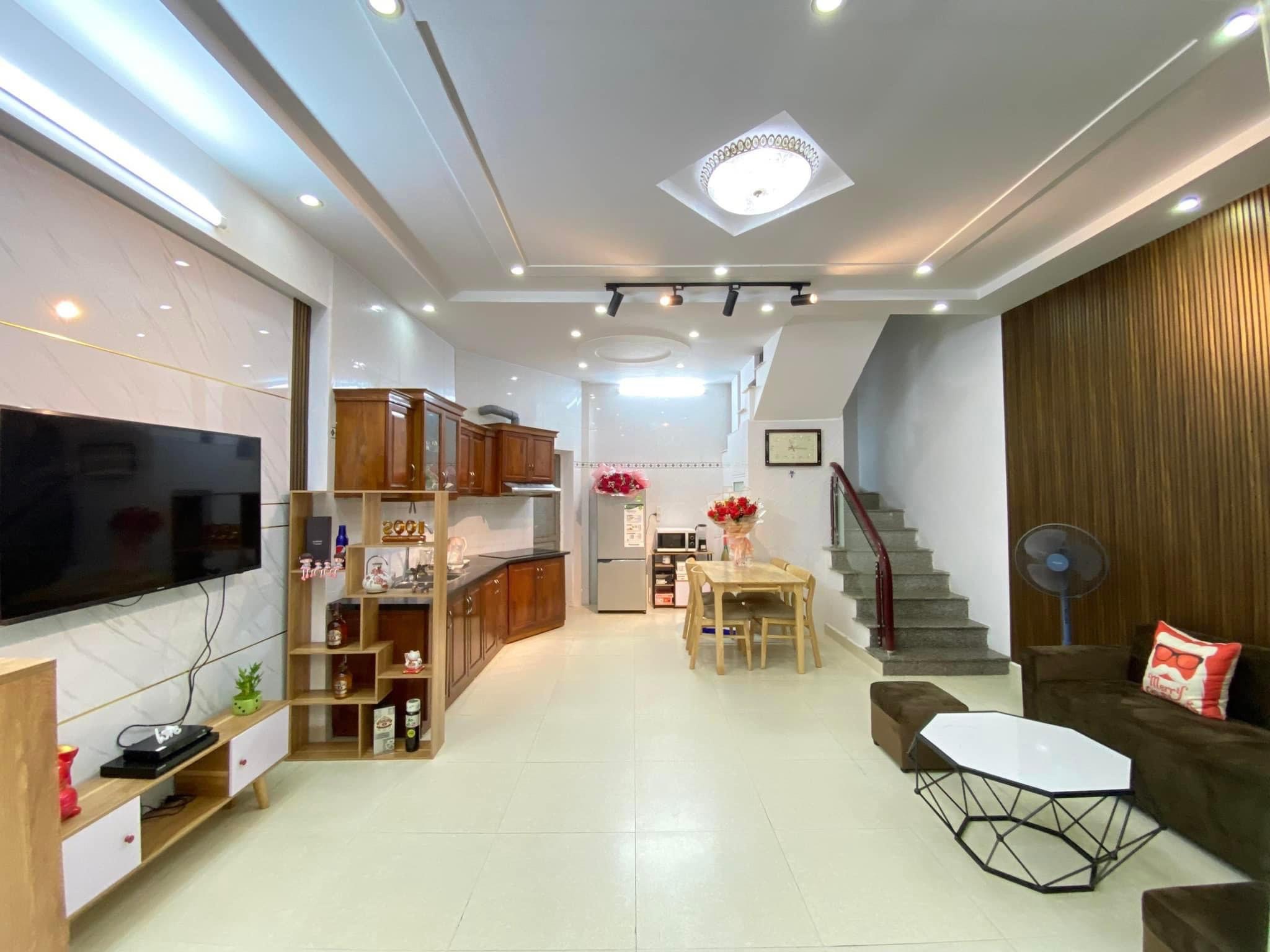 Bán nhà ngõ 100 Tiền Phong, 40m x 3.5 tầng GIÁ rẻ chỉ 1.88 tỉ ngõ cực nông, nhà đẹp