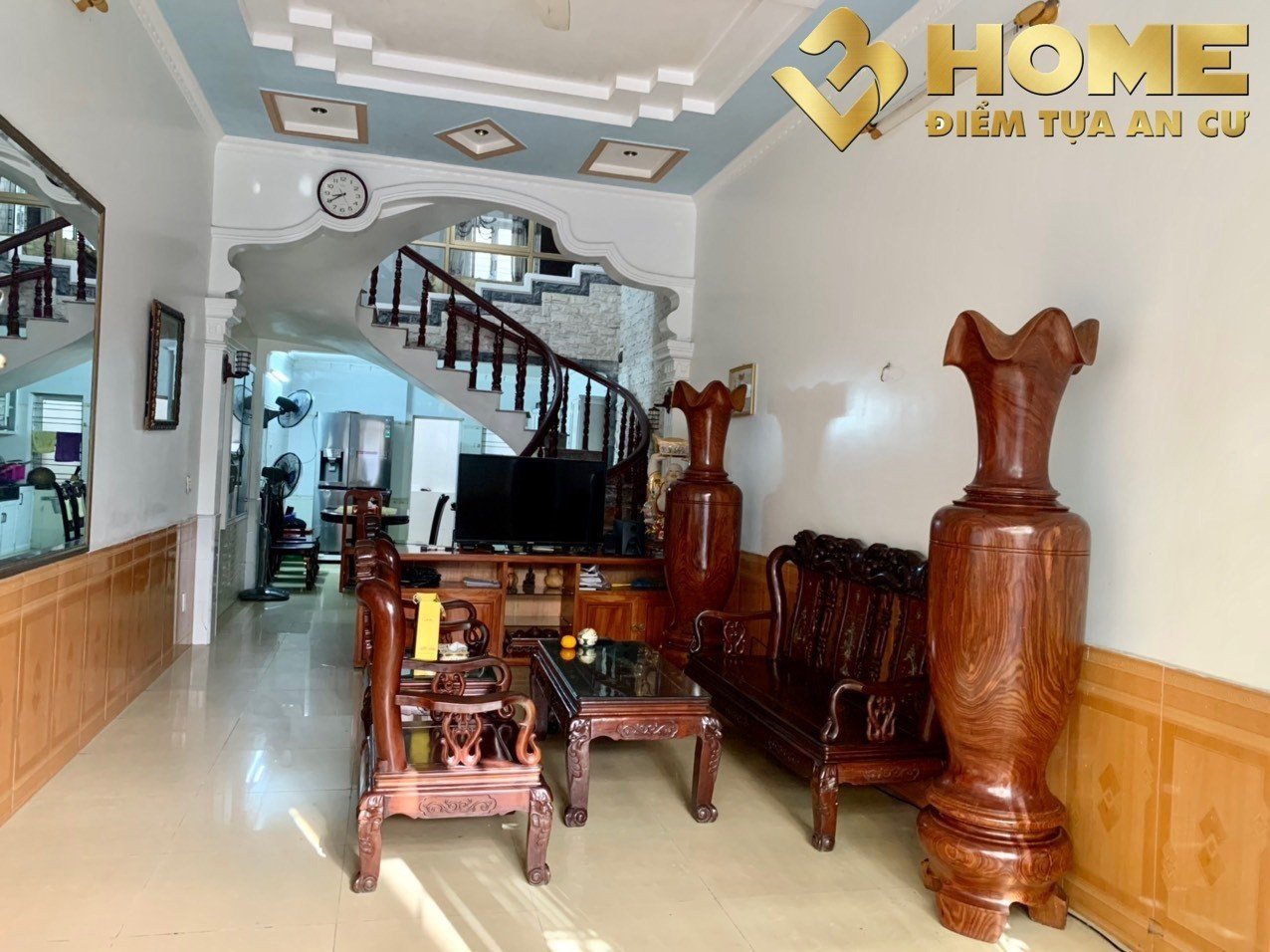 MT1733. CHO THUÊ NHÀ MẶT ĐƯỜNG HOÀNG MINH THẢO 5 TẦNG ĐỒ CƠ BẢN.