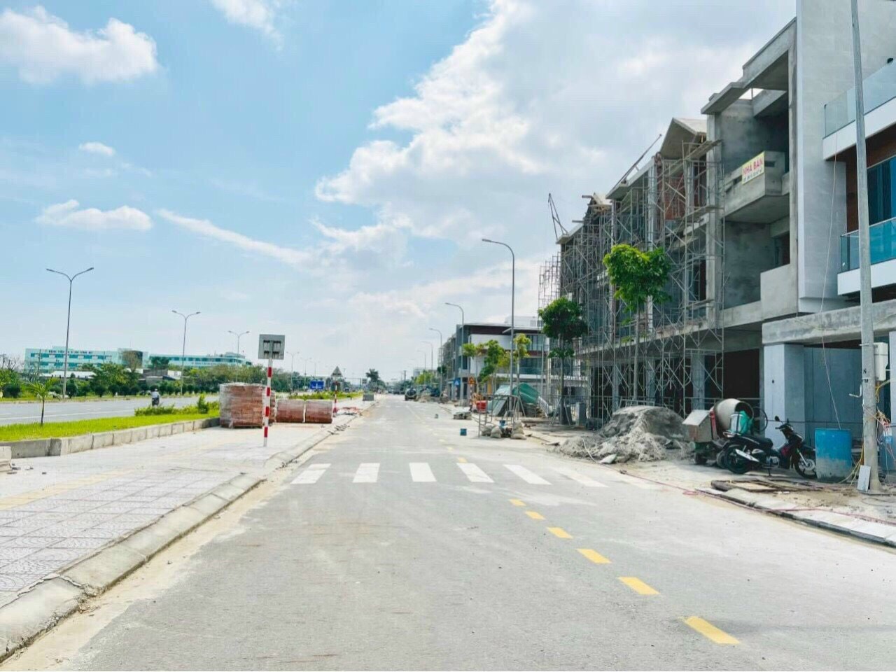 Đất mặt tiền quốc lộ 1A chỉ từ 1,1 tỉ sở hữu, chỉ 1 lô duy nhất gần siêu thị BigC