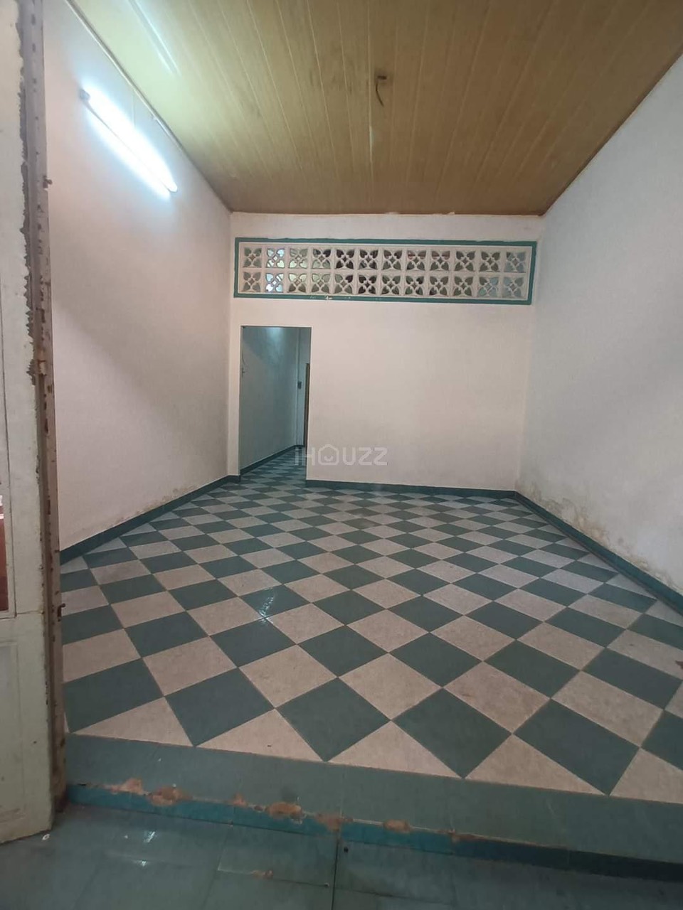 Lạc Long Quân P3 Q11 90M2 nhà cũ tiện xây mới chủ gấp bán 7 tỷ 5