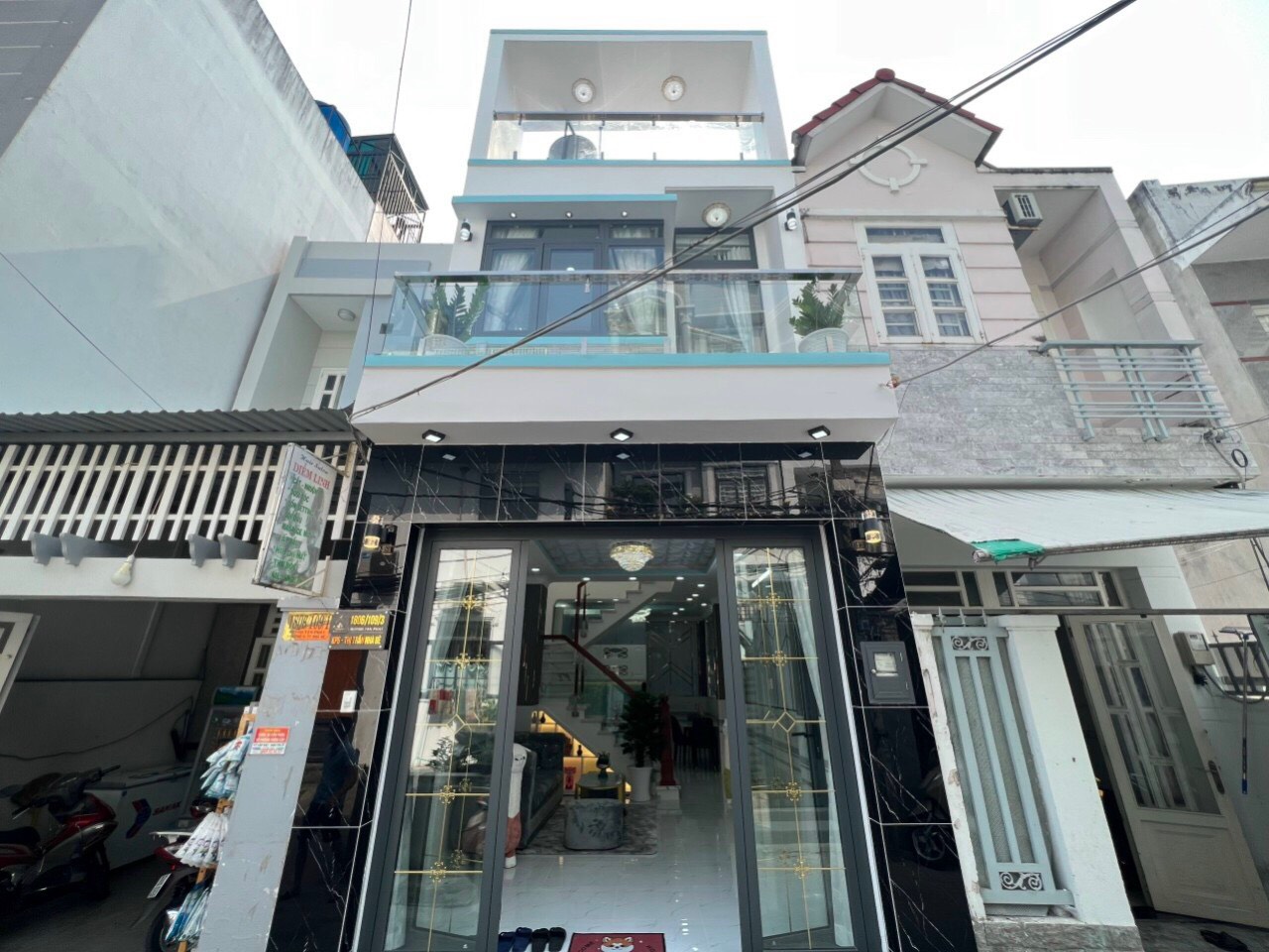 Bán nhà mặt tiền 1806/ đường Huỳnh Tấn Phát, thị trấn Nhà Bè.