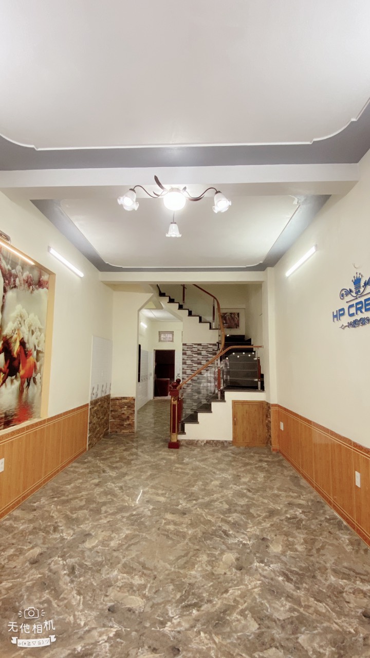 Bán nhà mặt đường Chợ Hàng vị trí đắc địa, 74m x 3 tầng GIÁ 7.9 tỉ kinh doanh cực đông