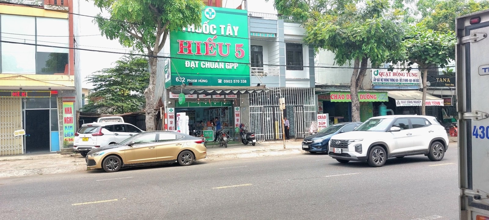 Bán nhà mặt tiền Phạm Hùng Cẩm Lệ 3 tầng 110m2 chỉ nhỉnh 6 tỷ.