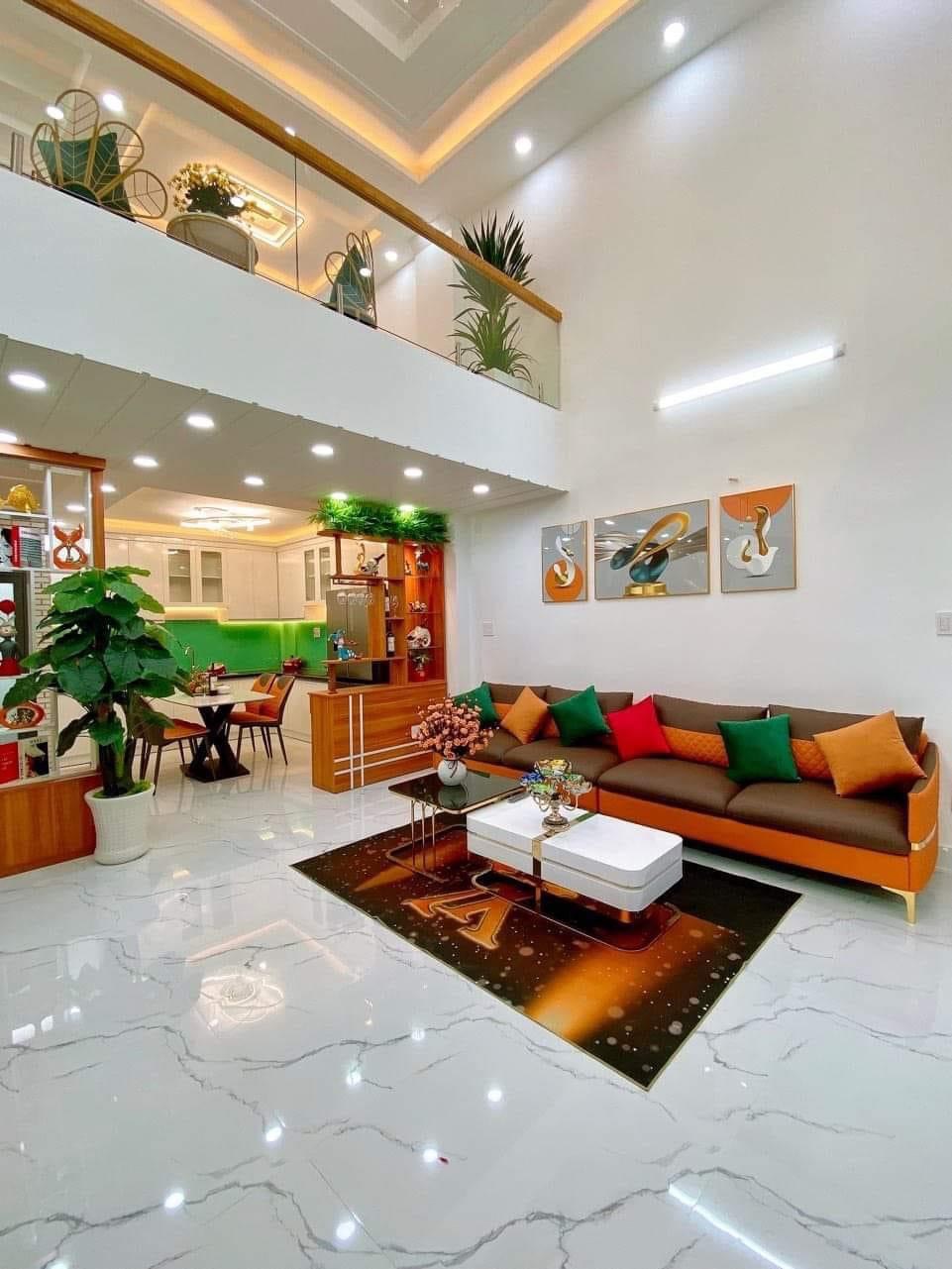 Bán nhà chia TS, HXH thông, khu VIP Bàn Cờ Q3, 4 tầng, ngang rộng rãi, 8PN, 75m2, 12.9 tỷ