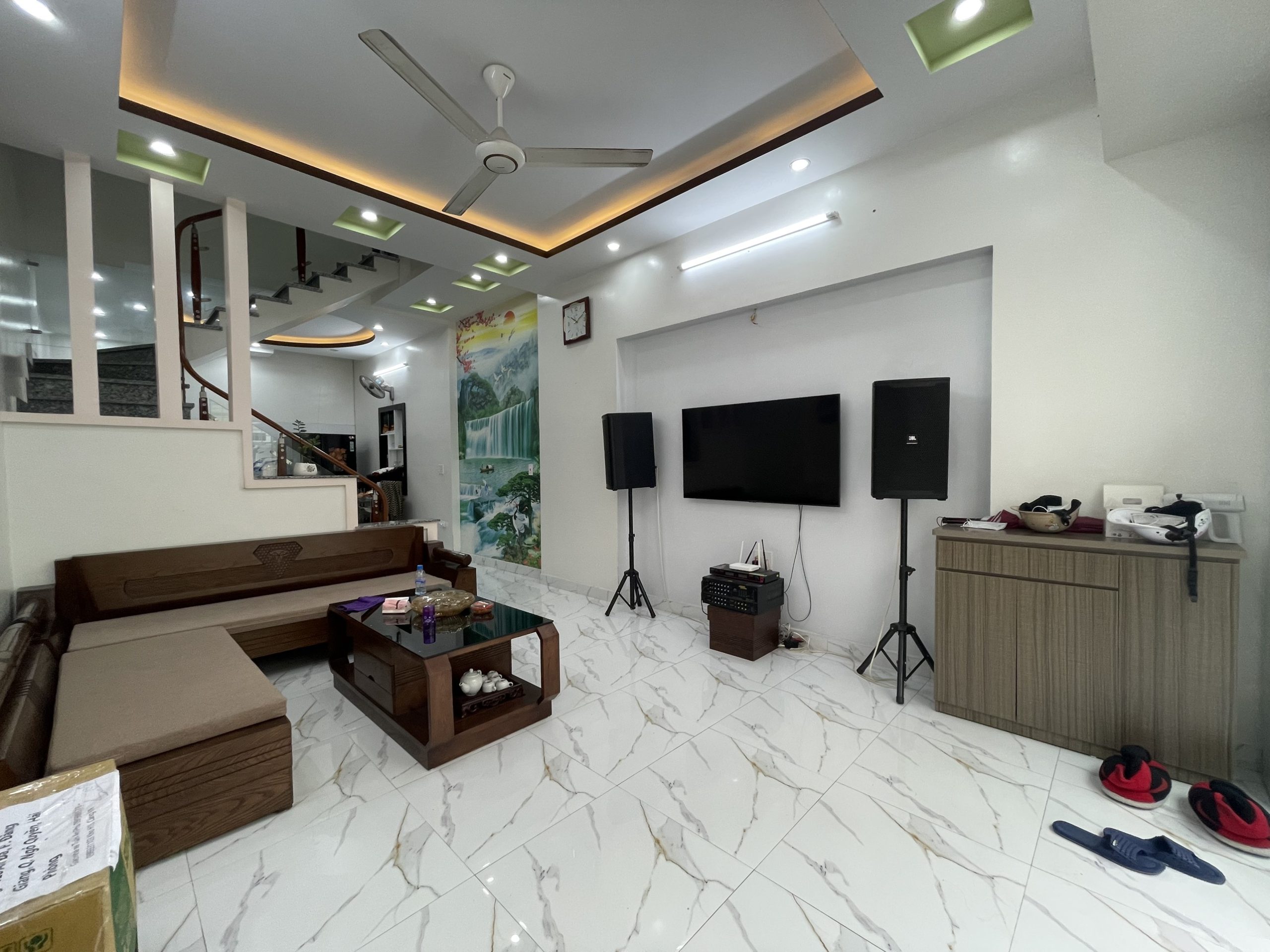 Bán nhà ngõ 128 An Đà, 55m x 3 tầng độc lập sân cổng riêng cực đẹp GIÁ 2.45 tỉ