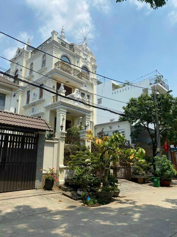 Biệt Thự Sân Vườn 4 Tầng. Hiệp Bình Chánh, Tp Thủ Đức, dt 171m2 giá 19 tỷ