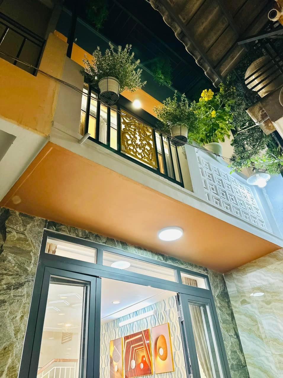 Lên sóng siêu phẩm khu vực trung tâm: Nhà bao đẹp hơn hình khu VIP đối diện khu Cityland P10 GV. DT 3.35 nở hậu