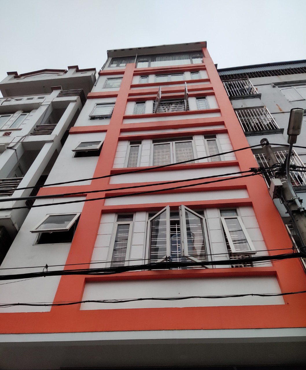 Bán CCMN Cầu Giấy, Dân Xây, Ngõ Thông, Thang Máy, 10M Ra Ô Tô Tránh, DT 94mx6T. Giá 12.6 Tỷ.