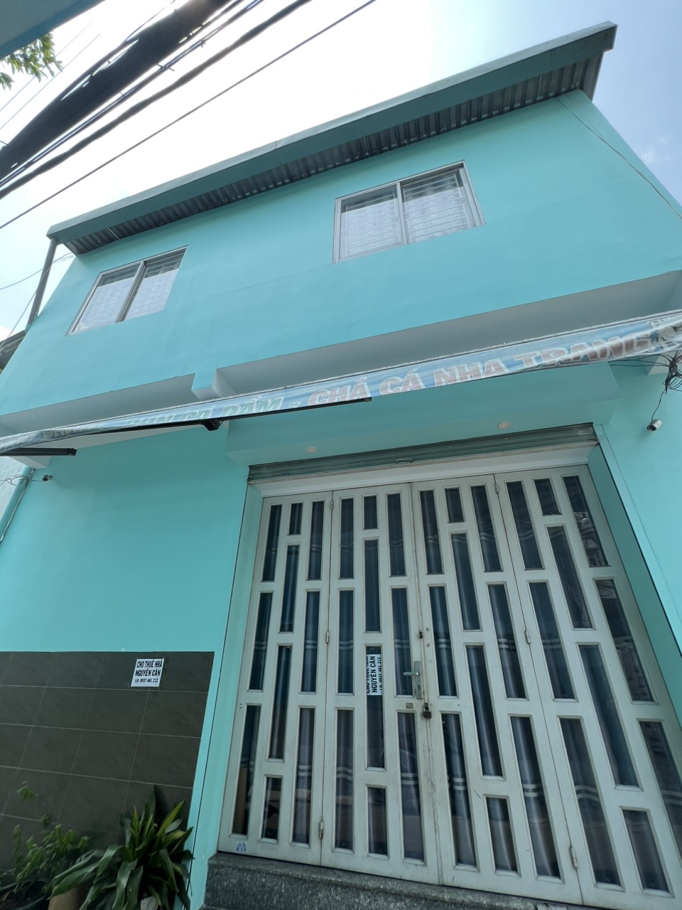 Nhà mới sơn sửa nội thất cơ bản 3pn 3wc 10 tr