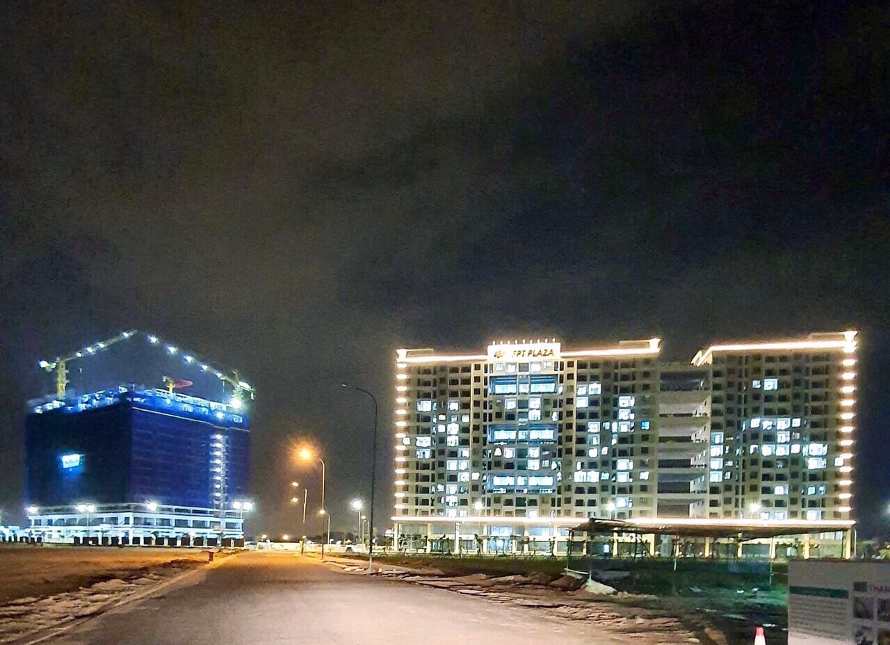 Cần bán căn hộ FPT PLAZA1 2pn tầng vừa đẹp ngắm trọn view hồ bơi