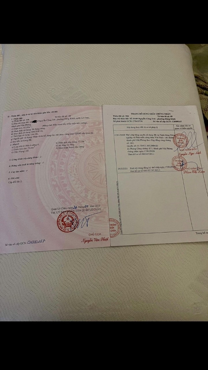 Bán nhà phố Nguyễn Công Trứ, 47m x 2.5 tầng có sân cổng riêng cực đẹp GIÁ 2 tỉ