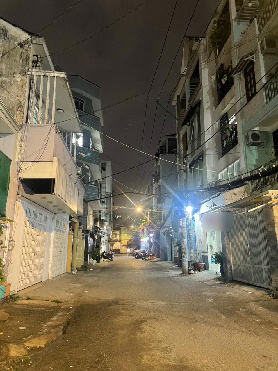 Hoàng Hoa Thám, OTO vào nhà, 8x13.5m, Khu VIP, Hẻm nhựa 10m, 18.6 Tỷ TL