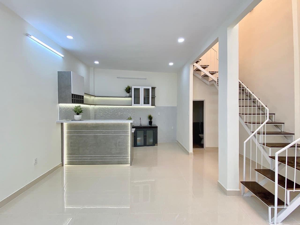 Giảm mạnh 500 tr còn 3,65 tỷ Bán nhà mới ngay chợ AN NHƠN Địa chỉ: đường số 30, P6, Gò Vấp Giá bán : 3,65