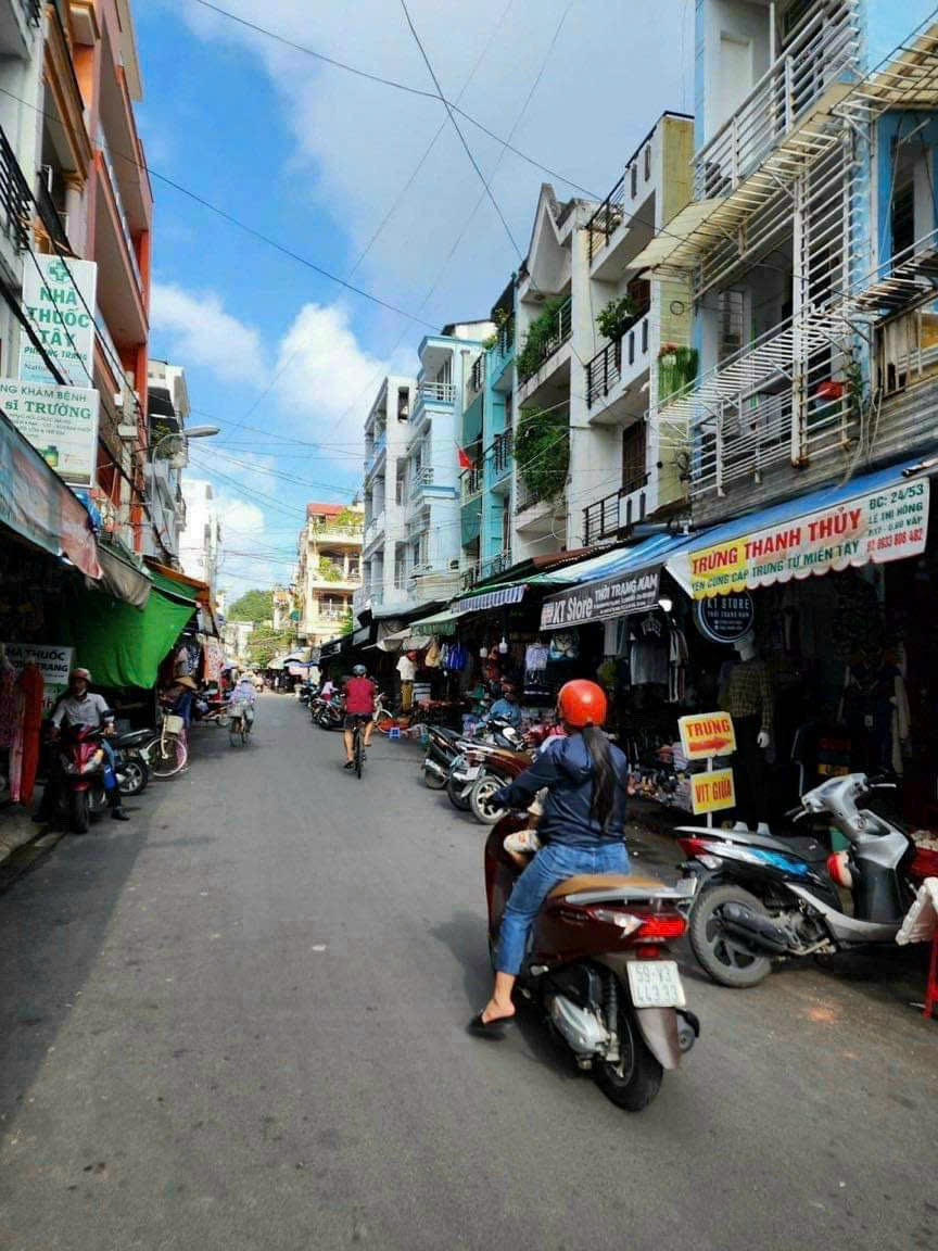 Tổng thu nhập 67 Triệu/Tháng Bán 2 CĂN NHÀ MẶT TIỀN HẺM Kinh Doanh Lê Thị Hồng, P.17, Gò Vấp - DT: 6.2m x 17m. 1