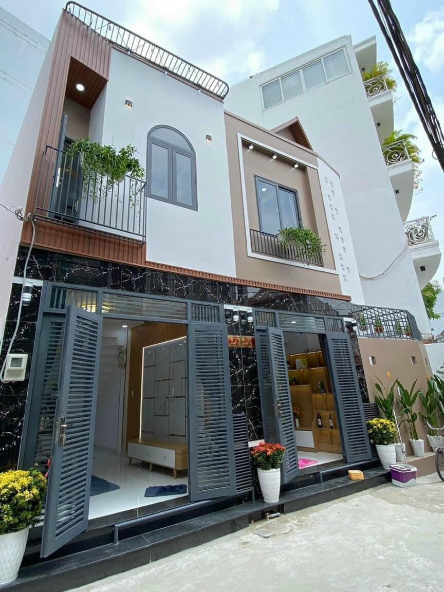 SIÊU PHẨM NHÀ PHỐ NGUYỄN TUÂN P3 GÒ VẤP Giá Bán: 4 tỷ 500 còn TL Diện tích: 3,2m x 9,5m. (Nở hậu 6m).