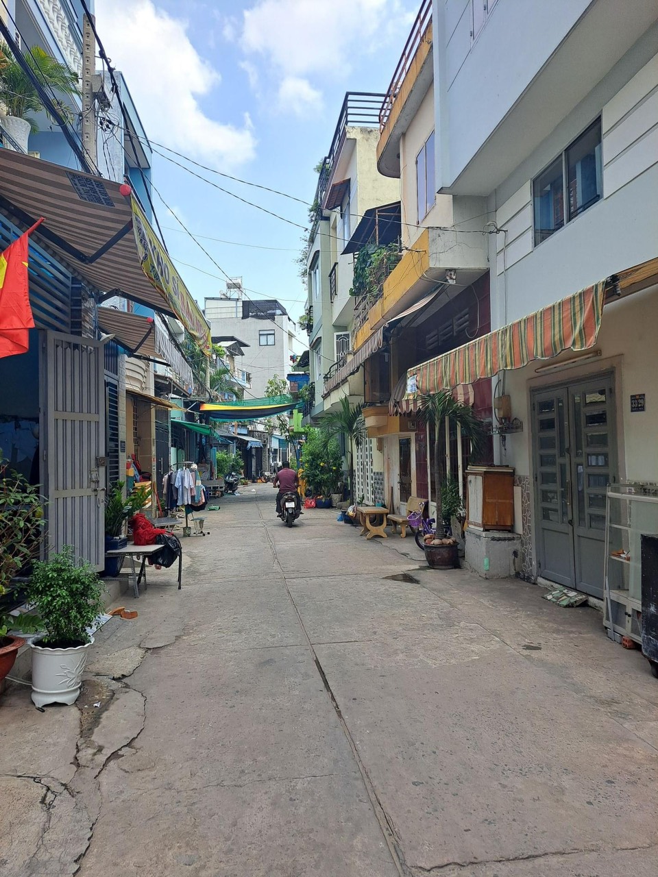 Chính chủ bán nhà 3 tầng đường số 5, bhh, hẻm xe tải, 34m2 chỉ 3.65 tỷ, cạnh Aeon mall tân phú