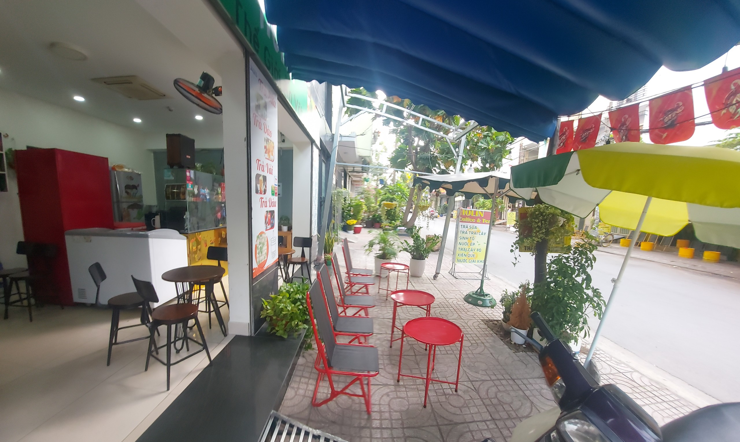 Do không có kinh nghiệm kinh doanh và mệt không muốn làm nữa, mình cần sang lại quán cf, trà sữa, mì cay, xiên que bao