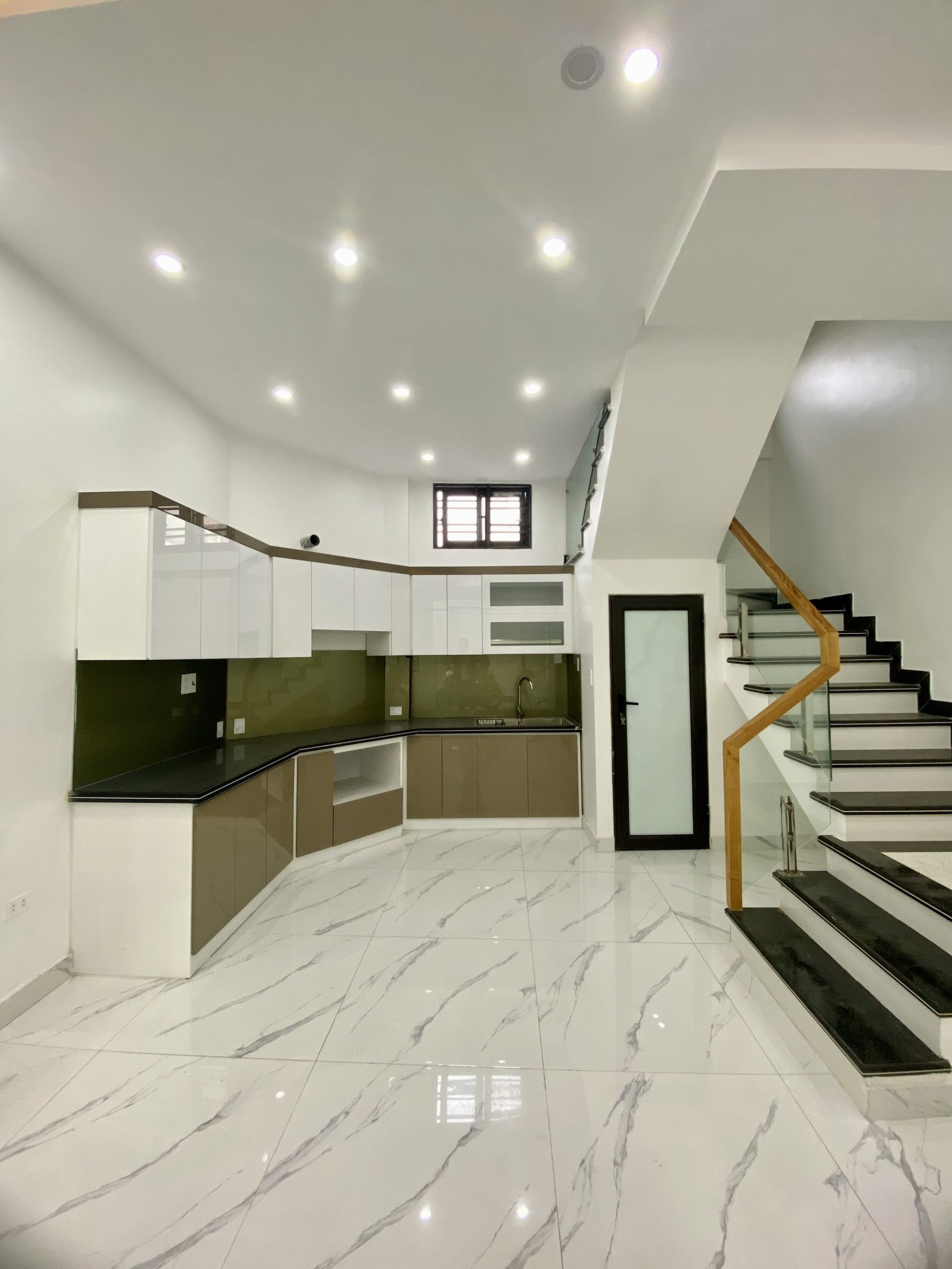 Bán nhà phố Miếu Hai Xã, diện tích 40m x 4 tầng mới tinh, ngõ nông, GIÁ 2.68 tỉ