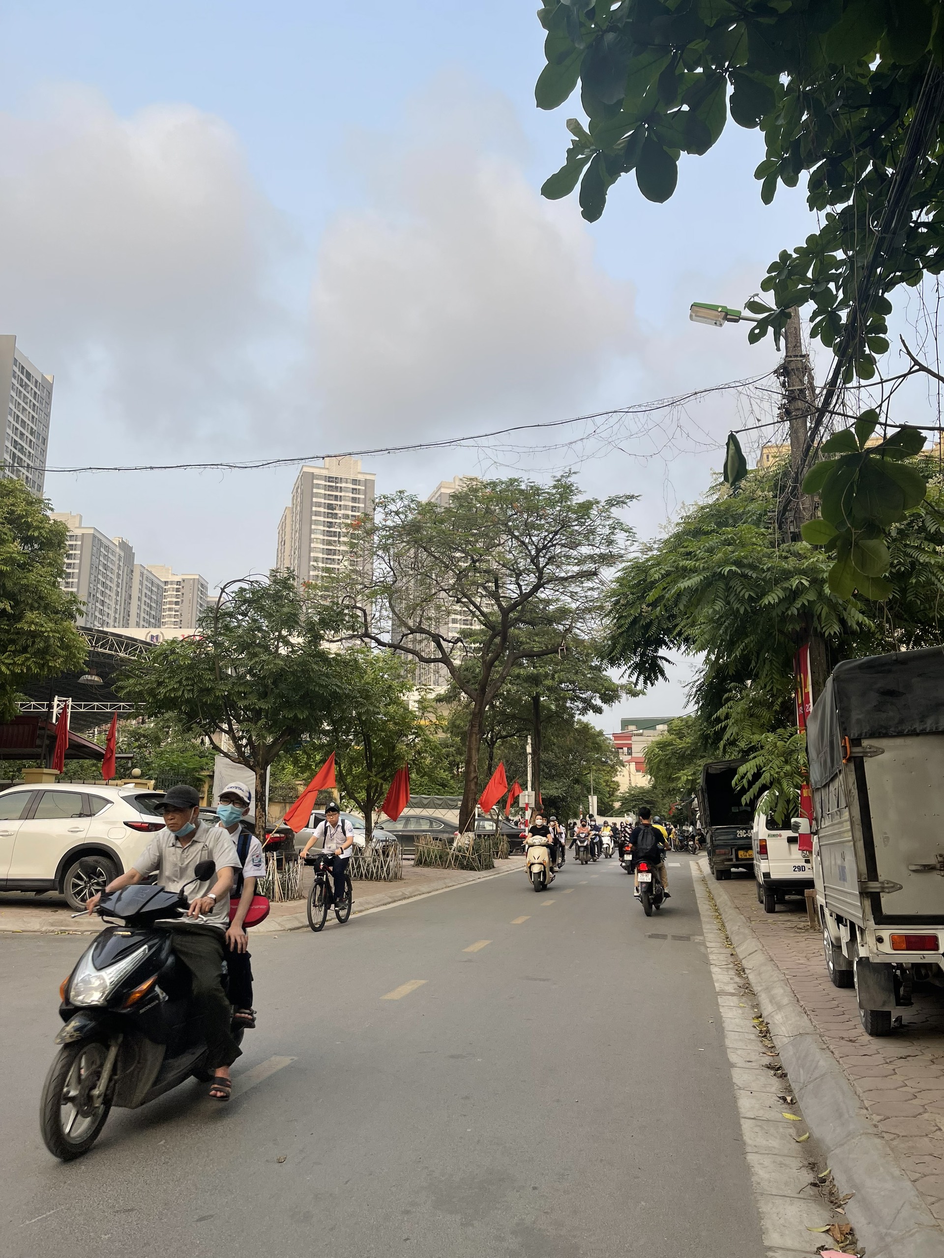 Bán nhà BIỆT THỰ NHÀ VƯỜN khu liền kề ngõ 13 Lĩnh Nam, THANG MÁY, 121m2, mặt tiền 5m, 20.5 tỷ