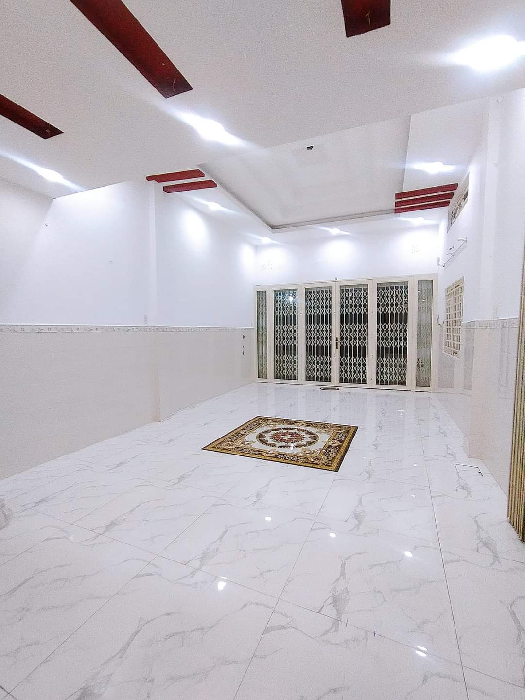 BÁN Gấp NHÀ DIỆN TÍCH KHỦNG MỘT BƯỚC QUA Q1 - 2 TẦNG BTCT 90M2 - 6PN - CĂN GÓC THOÁNG -Âu Dương lân. Quận 8 GIÁ 5 TỶ