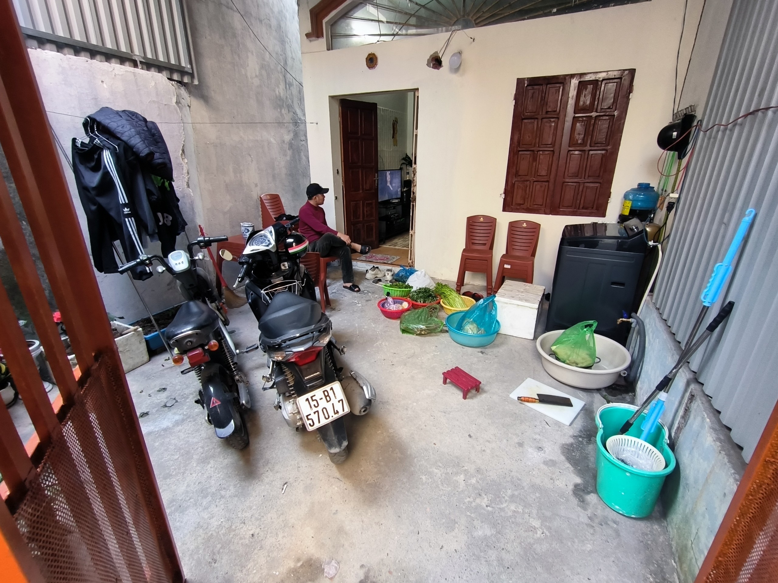 Bán nhà ngõ 97 Đoàn Kết chỉ tính tiền đất, diện tích 59m GIÁ 1.48 tỉ có sân cổng riêng