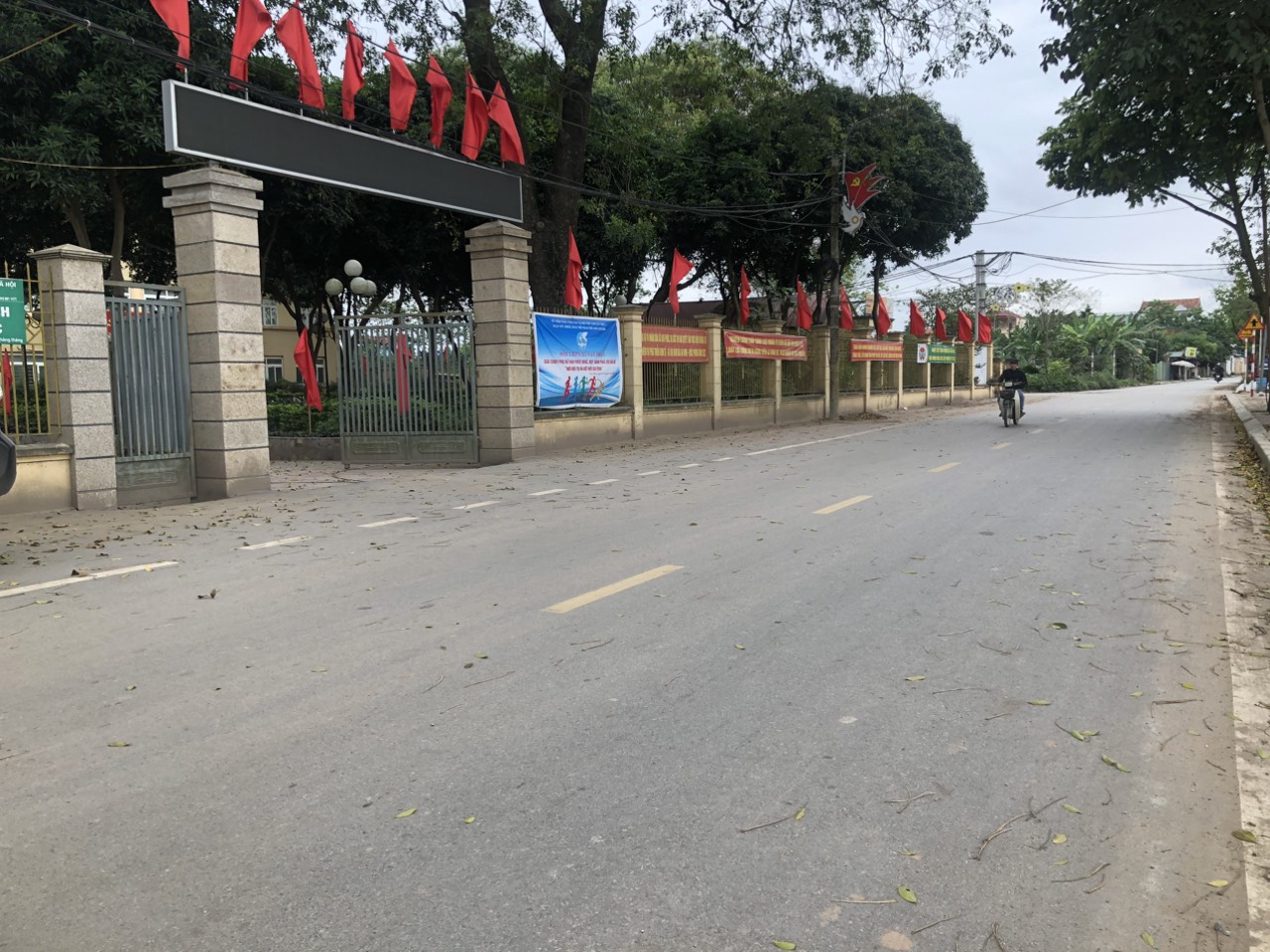 CỰC HIẾM! BÁN ĐẤT VẠN PHÚC - THANH TRÌ 58M2, MT4.5 VUÔNG ĐẸP, Ô TÔ ĐỖ CỔNG, 30M Ô TÔ TRÁNH. NHỈNH 1 TỶ.