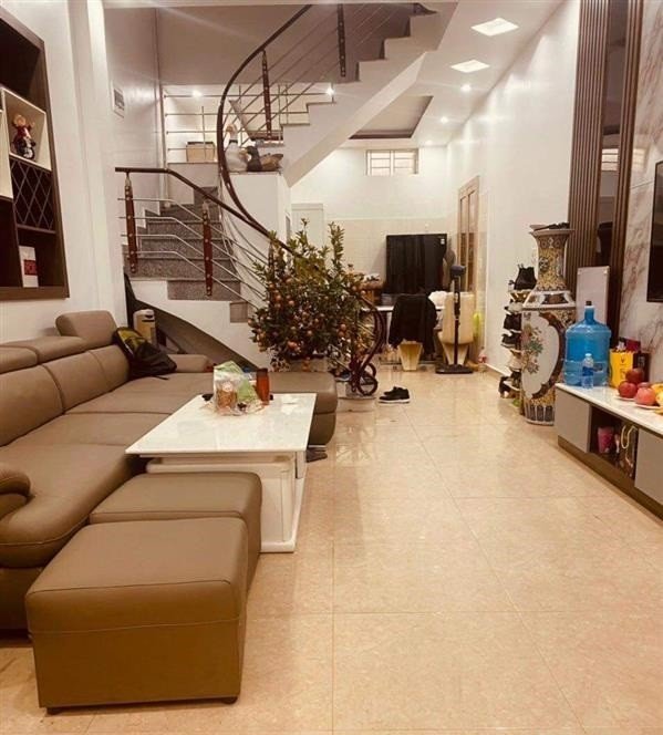 Bán nhà Xóm Trung - Văn Cao, 45m 3 tầng, GÍA 2.25 tỉ, nhà đẹp rẻ hiếm có