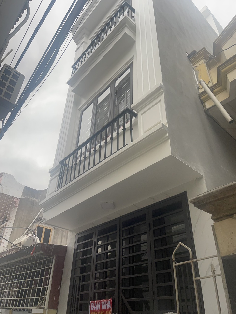 Bán nhà xây mới tinh độc lập, Hoàng Ngọc Phách - Quán Nam, 40m 4 tầng GIÁ 2.65 tỉ ngõ cực nông