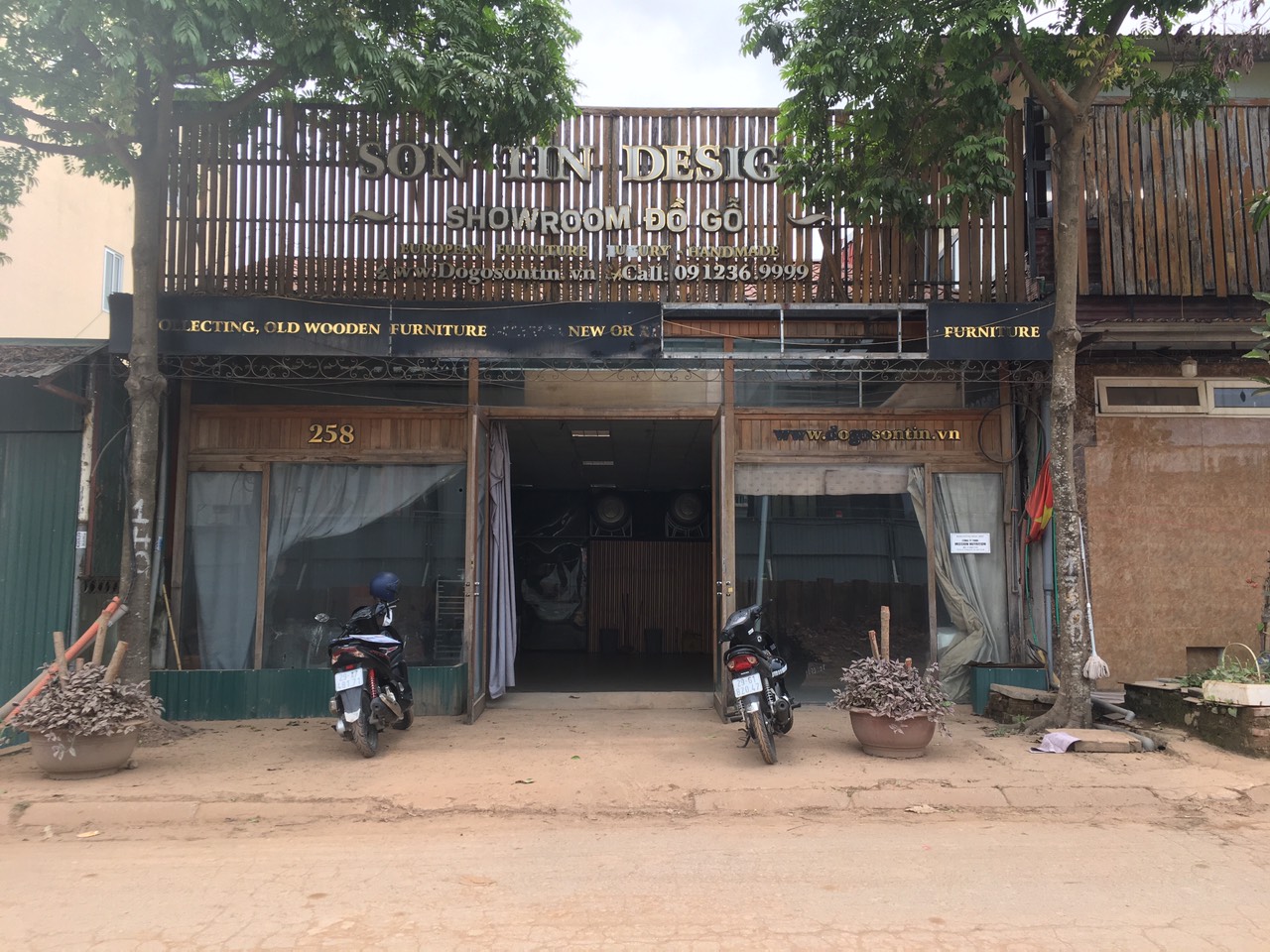 Chính chủ cho thuê mặt bằng kinh doanh số 258 Âu Cơ, Tây Hồ, Hà Nội.