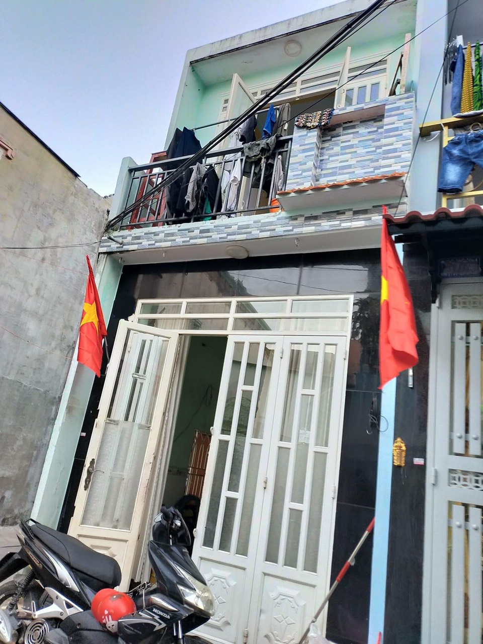 NHÀ 2 TẦNG - ĐƯỜNG Ô TÔ THÔNG TỨ TUNG- 5 PHÚT QUA TÂN PHÚ - QUẬN 6- 2 TẦNG - 25 M2- CHỈ 2.6 TỶ