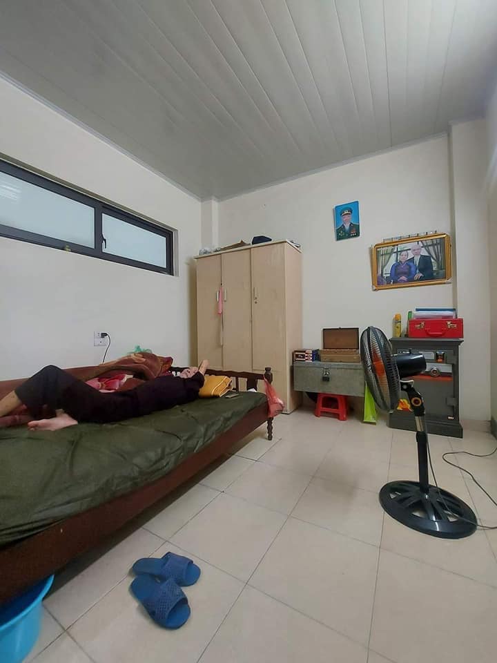 Bán nhà 73m2 phố Âu Cơ, Tây Hồ 5 ngủ Ô tô đỗ cổng Sát phố 5.8 Tỷ