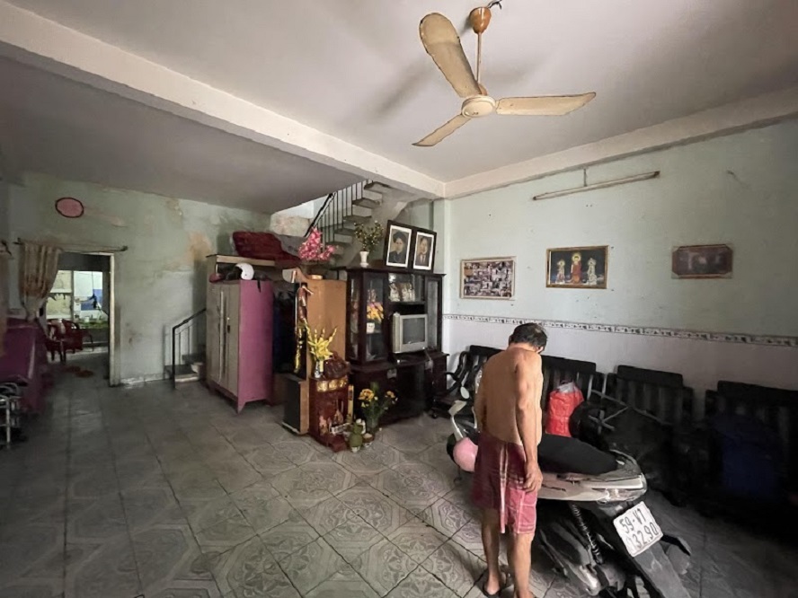 Bán nhà mặt tiền sát lạc Long Quân, Tân Bình, 5.3x17, chỉ 10 tỷ nhỉnh