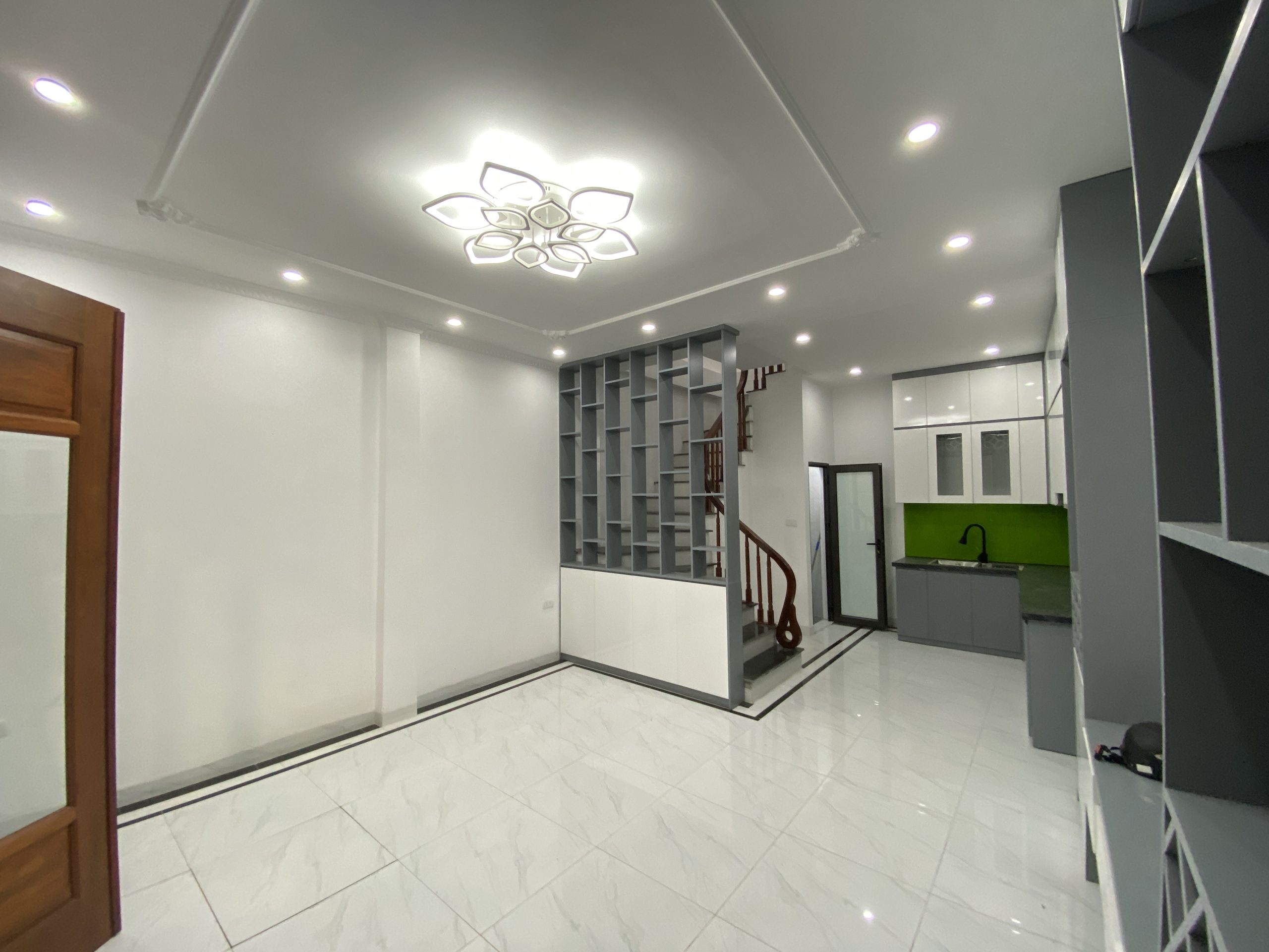 BÁN NHÀ NGÕ GỐC ĐỀ QUẬN HOÀNG MAI - 37M 4 TẦNG MT 4.5M - NHỈNH 90TR/M2 NHÀ MỚI ĐẸP 5 NGỦ TRƯỚC NHÀ 3M GẦN PHỐ