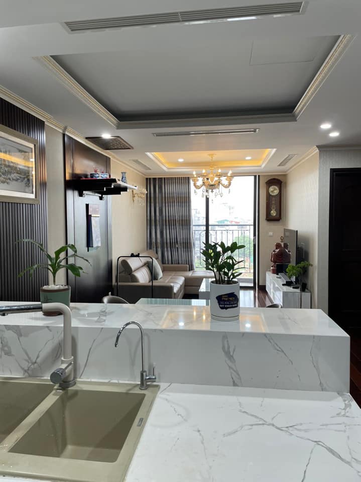 Bán ngôi nhà 128m2 phố Âu Cơ, Tây Hồ Gara Ô tô tránh thông Kinh doanh vô đối 11.6 Tỷ