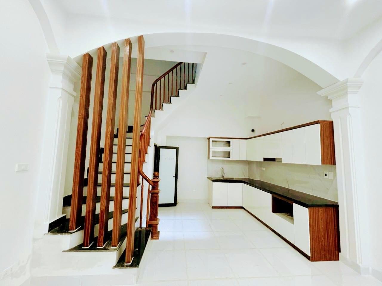 Trung tâm Đống Đa - 80m ra ô tô tránh - 5 tầng xây mới