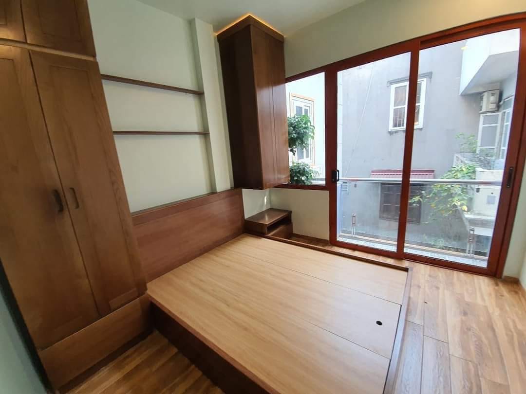 Bán ngôi nhà 62m2 phố Âu Cơ, Tây Hồ Dân xây 6 ngủ 10m Ô tô tránh nhau 7.3 Tỷ