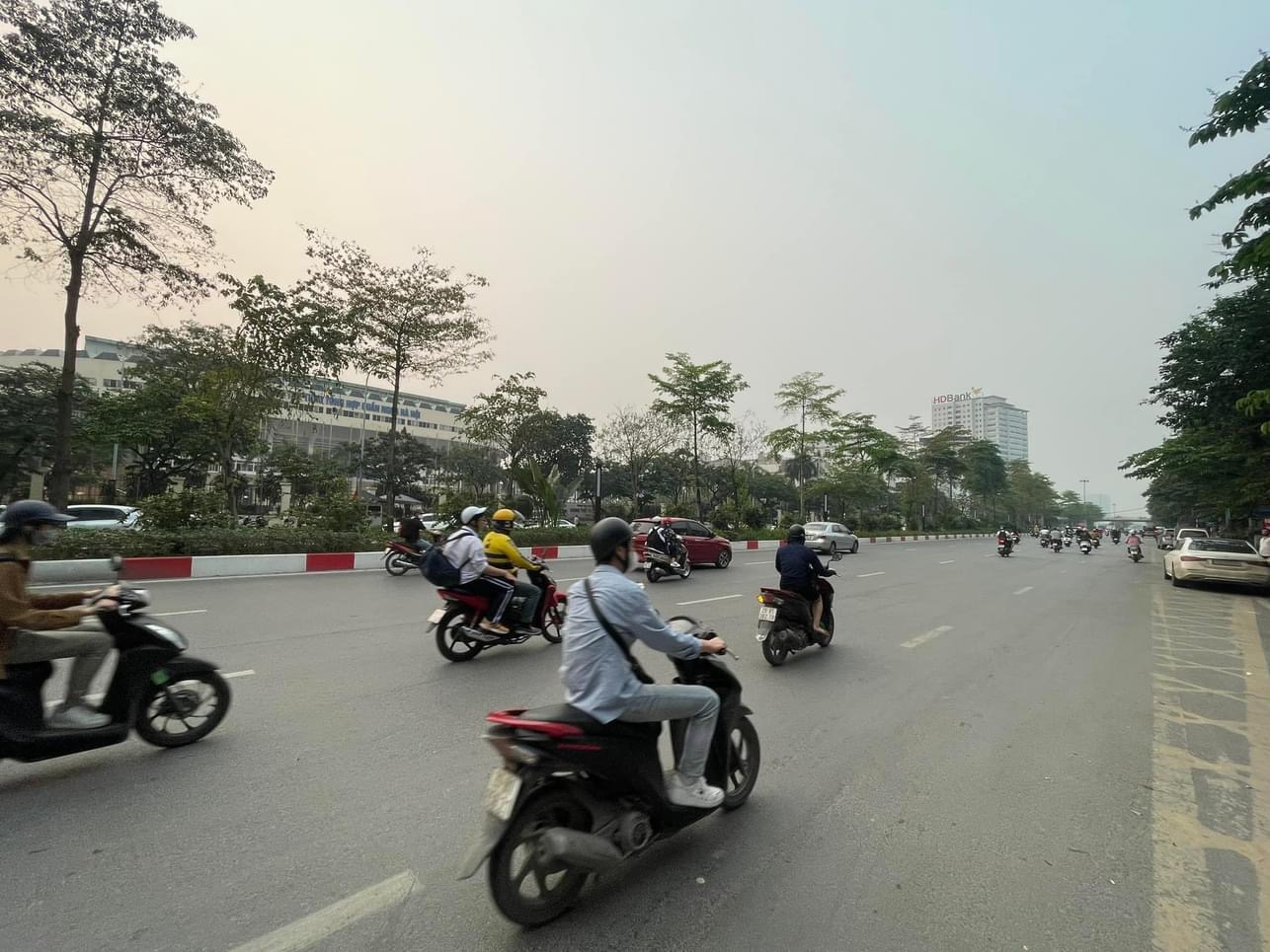 Bán nhà mặt phố Văn cao dt 249/290m mt 12m giá 89tỷ.Quận Ba đình