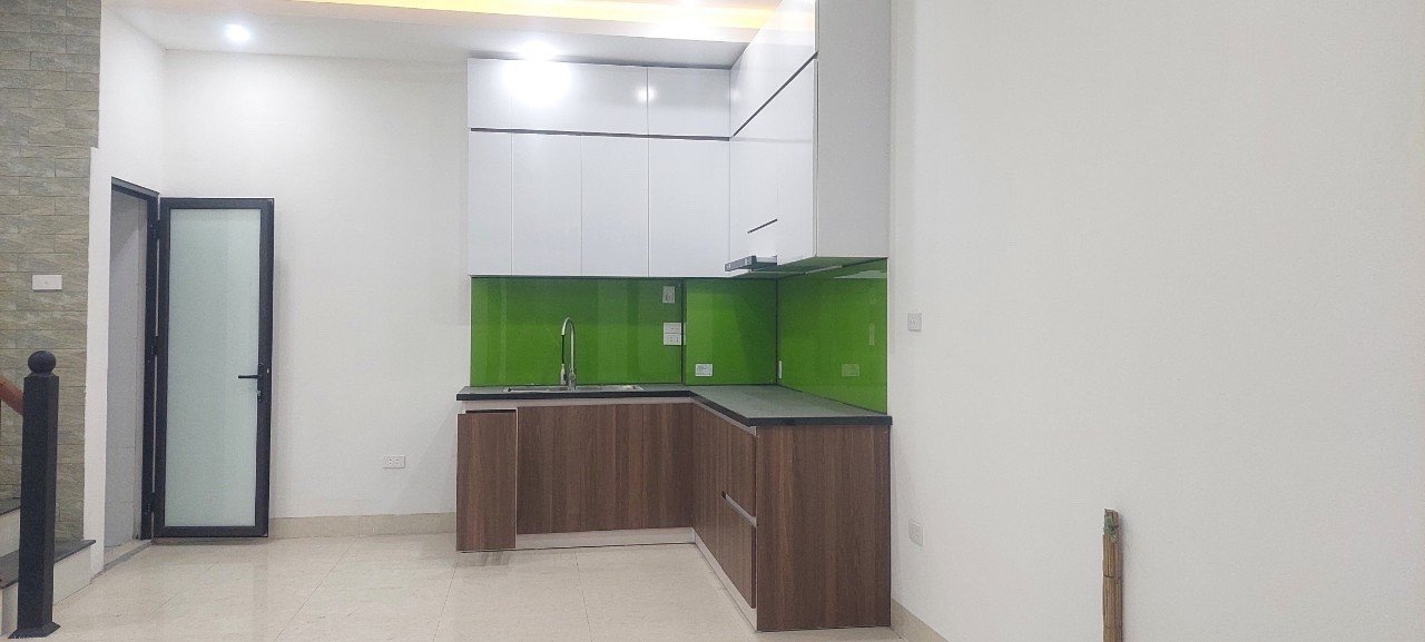 Chính chủ cần bán nhà 2 tầng mặt ngõ rộng tại 238 Âu Cơ, Quảng An, Tây Hồ, Hà Nội.