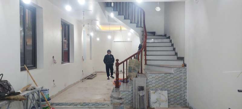 Bán nhà Ngọc Lâm, xây mới, lô góc thoáng, ô tô vào, 61m2x 5 tầng, mặt tiền: 4.6m, 6 tỷ 9