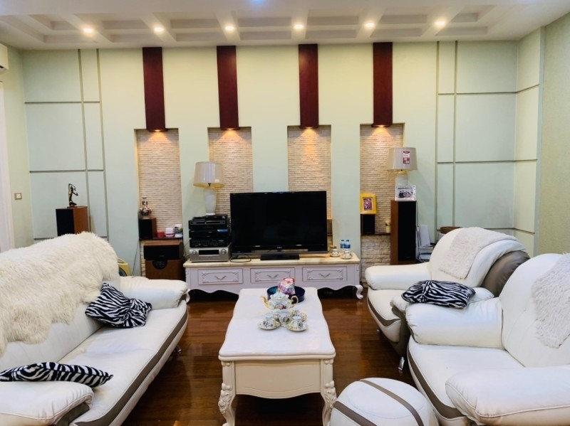 Bán nhà mặt phố Vạn Phúc, 2 thoáng, DTXD47m2 x 5 tầng, MT 4,7m, chỉ 27,5 tỷ.