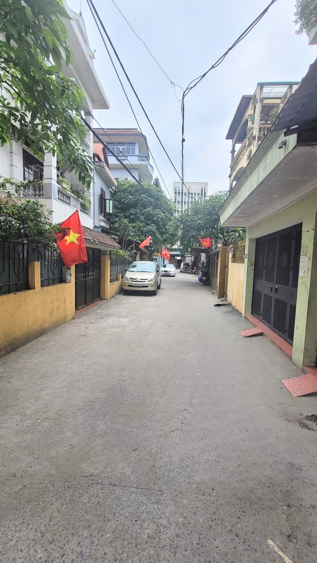 Đất đẹp hiếm có còn sót lại tại Phạm Văn Đồng, Cầu Giấy. Sát đường HQV kéo dài, chia lô xây bán hay ccmn đều ngon.