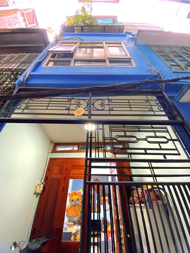 GIÁP KINH ĐÔ THỜI TRANG - CẠNH CHÙA LÁNG - 3 TẦNG 32M2 - SỔ ĐỎ CHÍNH CHỦ - NHỈNH 3 TỶ