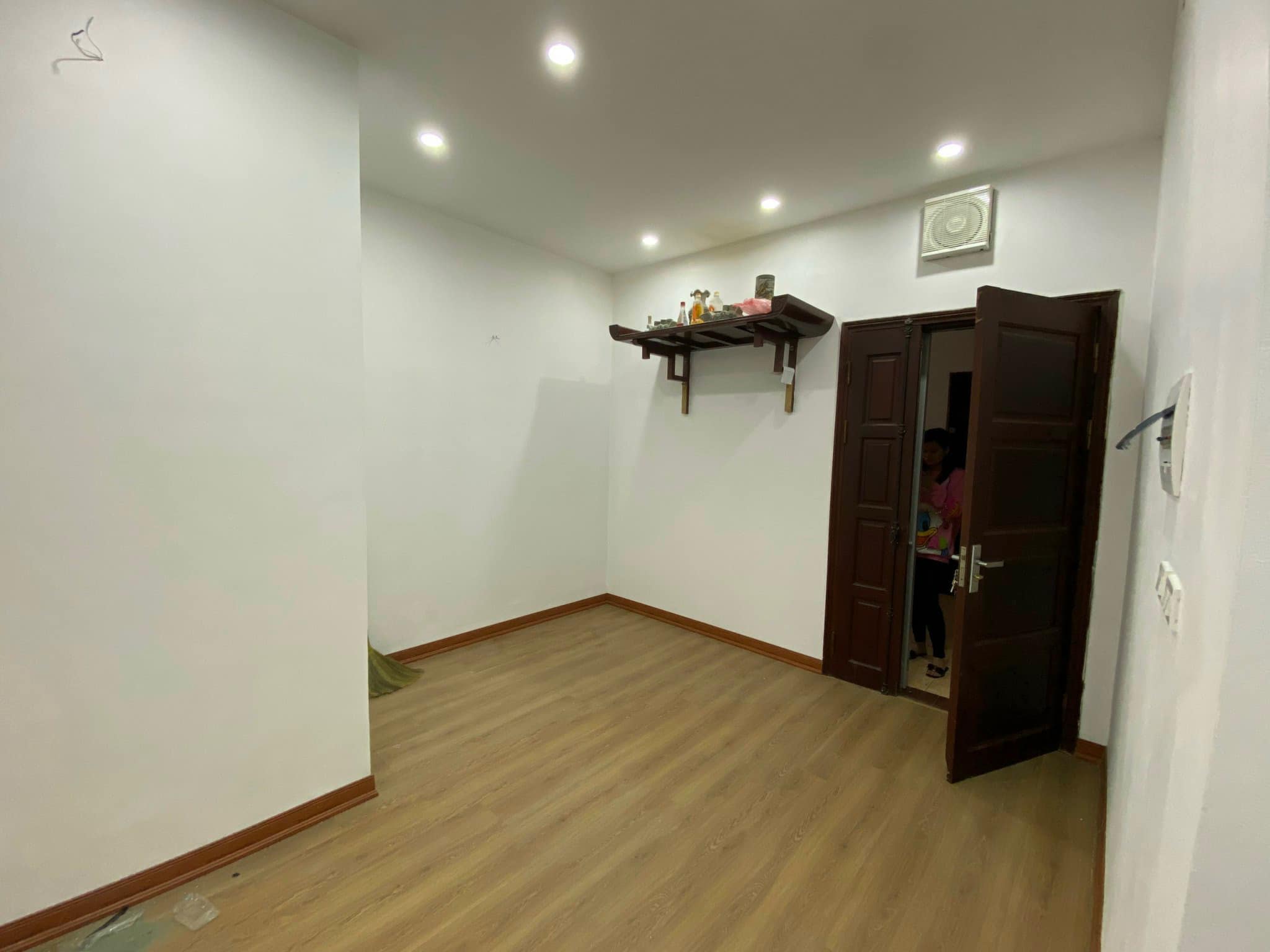 Chỉ 3.2 Tỷ - Chung cư 71 Nguyễn Chí Thanh, Căn góc 2 ban công, 75m2 2PN + 1WC, SĐCC