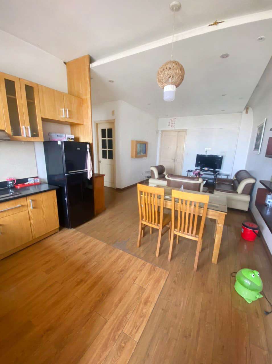 Cần bán căn hộ chung cư KĐT mới Việt Hưng, Long Biên tặng nội thất, 77m, giá 1 tỷ 7