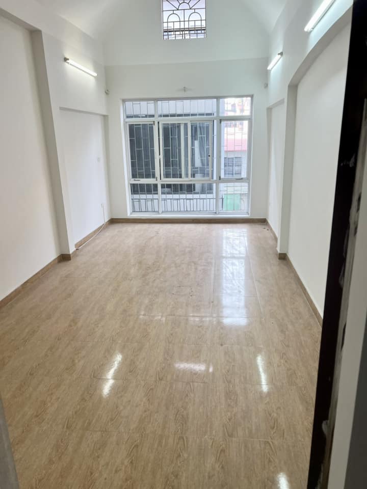 NHÀ MẶT NGÕ THẲNG TẮP - GẦN PHỐ CÁCH 30M - TRUNG TÂM CẦU GIẤY - TIỆN ÍCH ĐỦ THỨ - NHÀ KIÊN CỐ