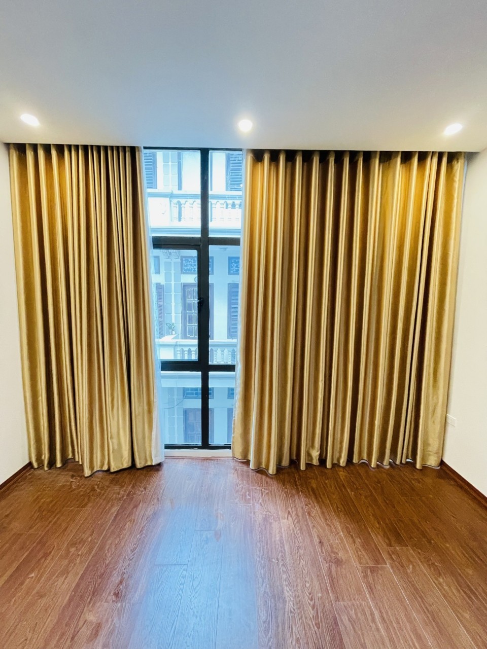 Bán nhà xây 4tầng Nguyễn Trãi-Đống Đa, ngay khu Trường Đại học Thủy lợi, HV Ngân hàng, ĐH Công đoàn nhà xây chắc chắn