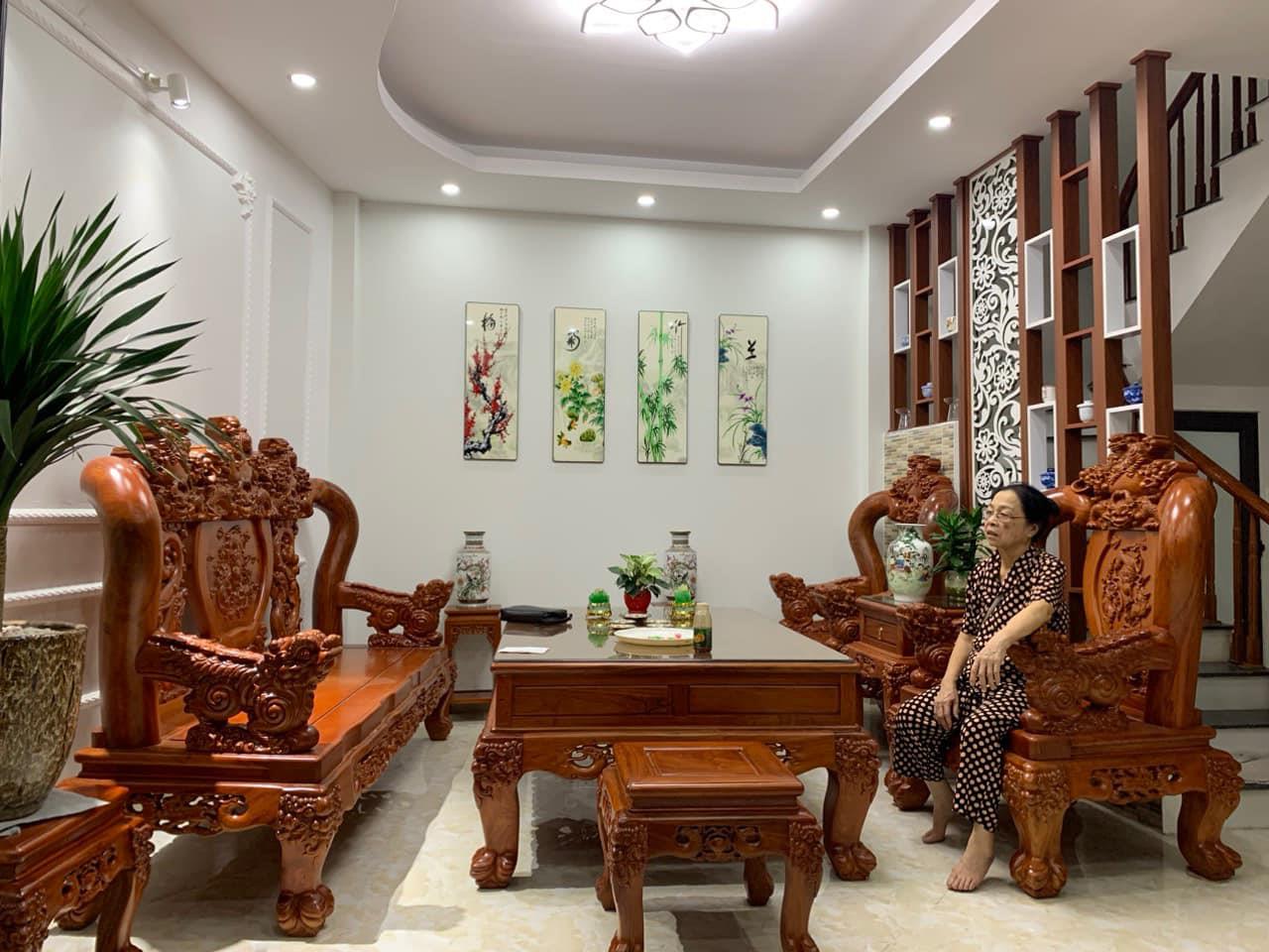 Bán Nhà 40m2,4 tầng 4 PN, Di Trạch, Ngõ Oto giá 2,5 tỷ