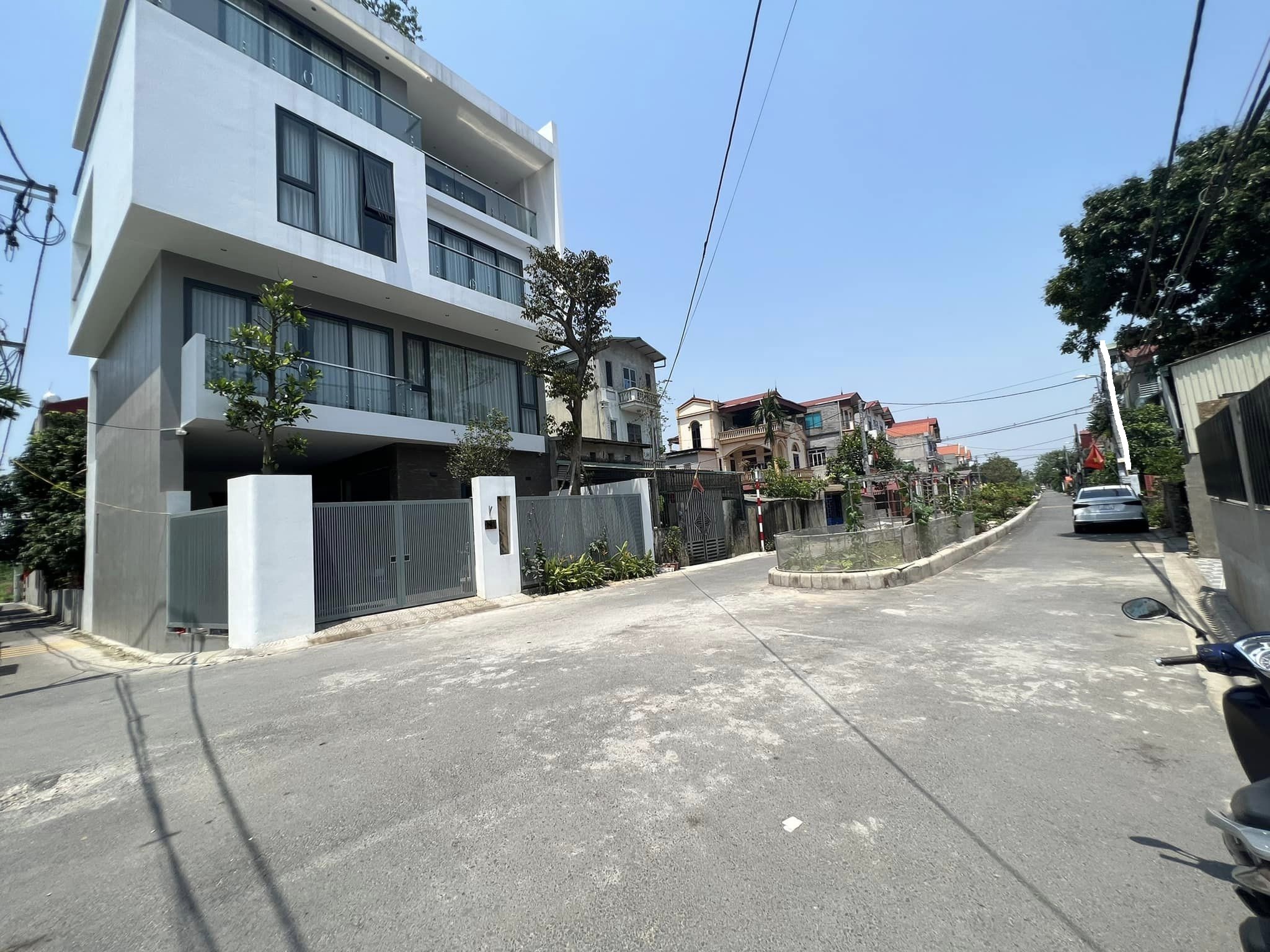 TUYỆT PHẨM! Bán nhà mặt Cổ Bi,Gia Lâm, ô tô tải tránh, 120m2, MT 7m, chỉ 6.8tỷ