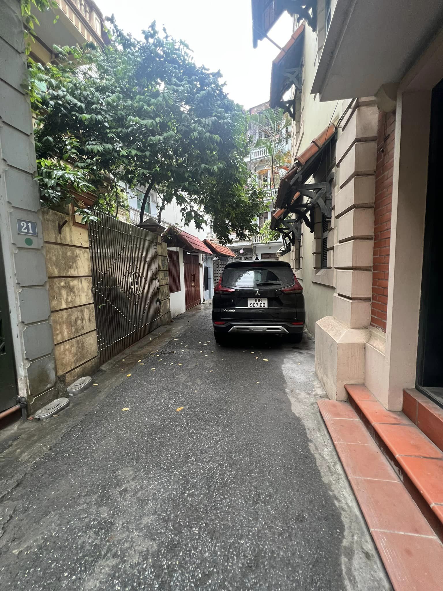 Bán nhà Nguyễn Văn Cừ, gần bến xe Gia Lâm 52m x 3T, oto đỗ cổng giá 6 tỷ 62 TL mạnh